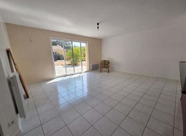 Maison à vendre 161 250 € Saint-Seurin-sur-l'Isle 4 p 78 m² DPE C