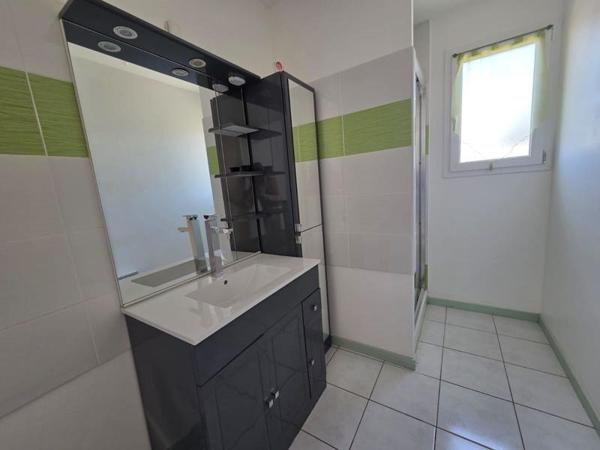 Maison à vendre 161 250 € Saint-Seurin-sur-l'Isle 4 p 78 m² DPE C
