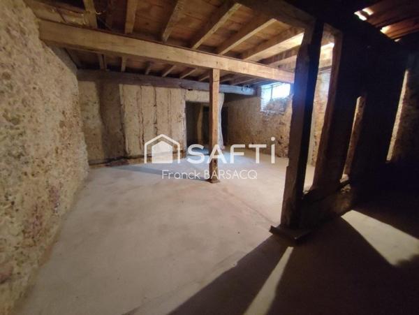 GRAND APPARTEMENT EN REZ DE CHAUSSEE AVEC JARDIN