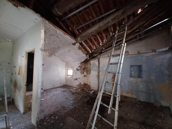 immeuble  de 65M2 -2 appartements