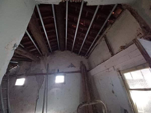 immeuble  de 65M2 -2 appartements