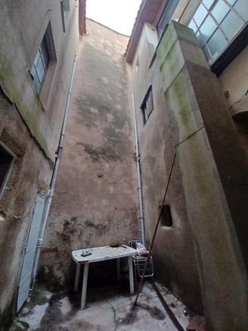 immeuble  de 65M2 -2 appartements