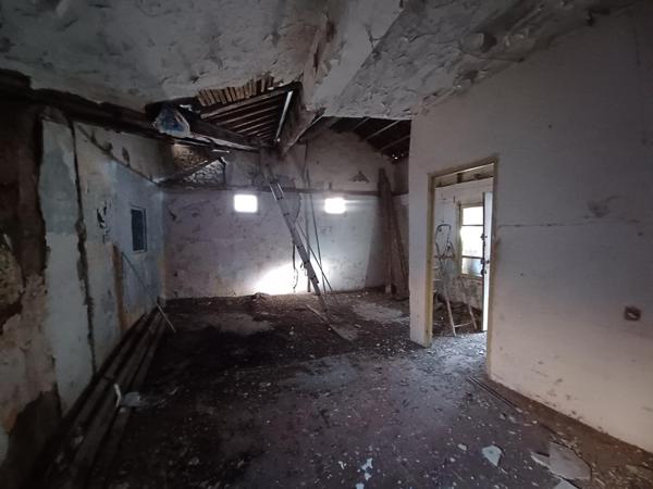 immeuble  de 65M2 -2 appartements