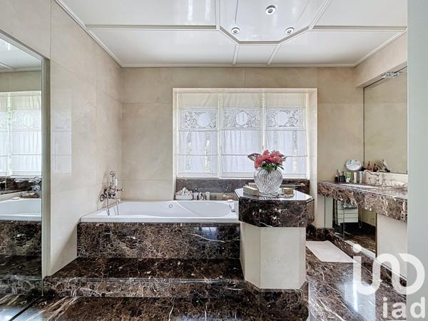 Maison à vendre 16 pièces 360 m² Saint-Maur-des-Fossés