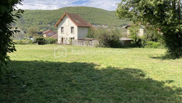 Terrain de 1 367 m²