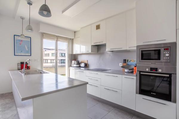 Appartement Paris 17 e - RUE NICOLAS CHUQUET / PEREIRE / MALESHERBES
