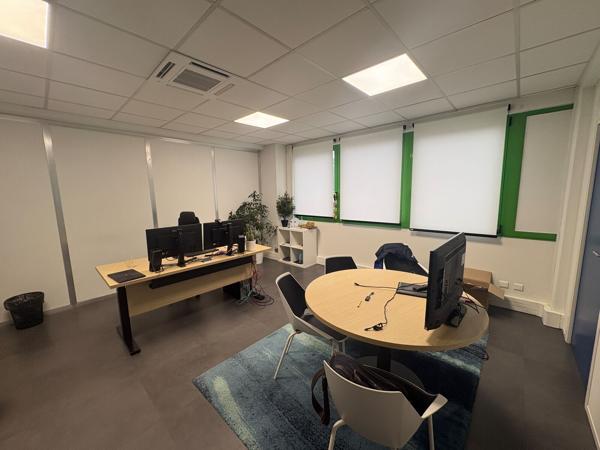 Bureau 22 m2 dans un ensemble de bureaux partagés