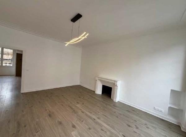 Bureaux à louer à PARIS 75003