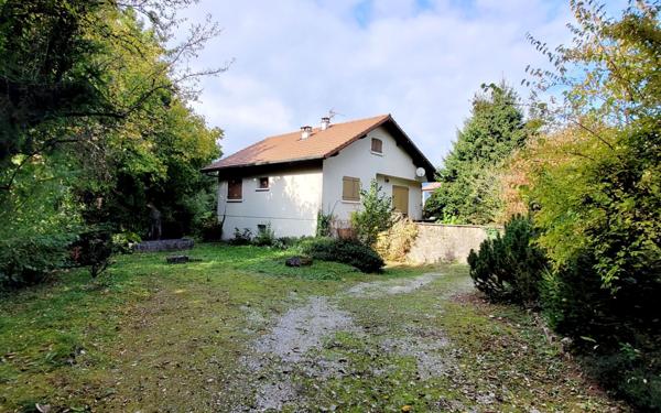 Maison à vendre    4 pièces • 82 m2 Saint-Genis-Pouilly