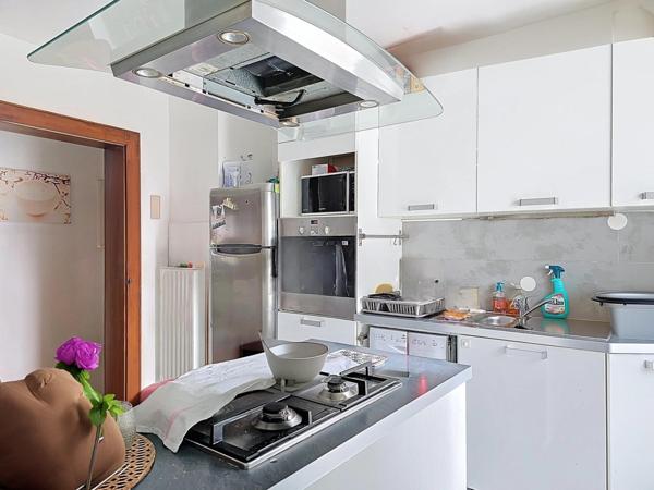 Maison de ville située à proximité des commerces