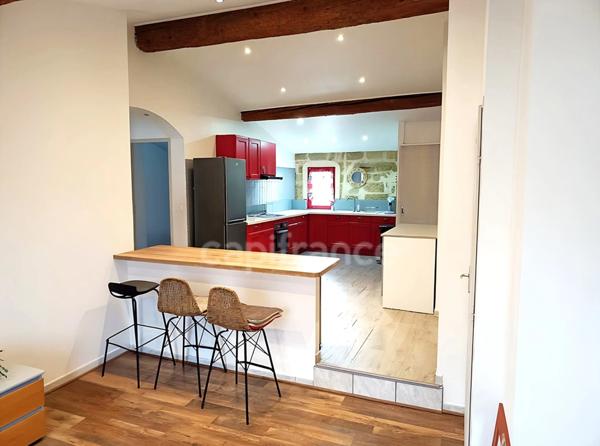 T3 lumineux au cœur de Mèze : confort moderne, charges faibles et tout à pied.