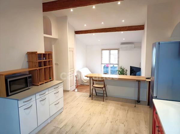 T3 lumineux au cœur de Mèze : confort moderne, charges faibles et tout à pied.