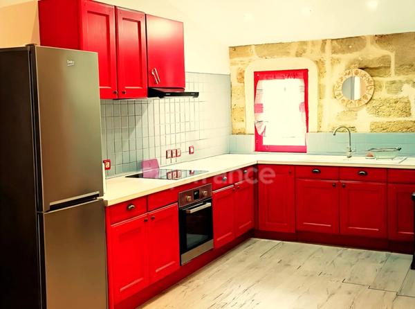 T3 lumineux au cœur de Mèze : confort moderne, charges faibles et tout à pied.