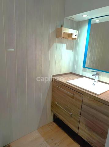 T3 lumineux au cœur de Mèze : confort moderne, charges faibles et tout à pied.