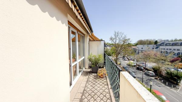 Appartement 3 pièce(s) 68.51 m2 au dernier étage avec ascenseur