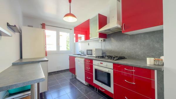 Appartement 3 pièce(s) 68.51 m2 au dernier étage avec ascenseur