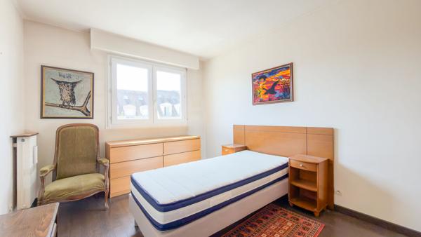 Appartement 3 pièce(s) 68.51 m2 au dernier étage avec ascenseur