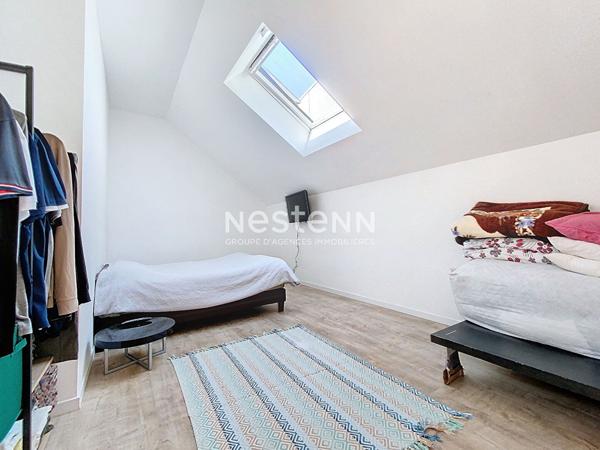 A vendre - Appartement T4 en duplex de près de 97 m² avec terrasse, stationnement et ascenseur dans résidence récente (2022) "Angers Gare"