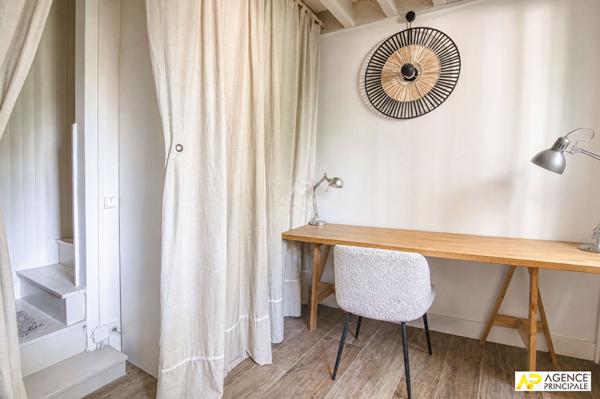 La Celle Saint-Cloud Les Gressets Maison 9 pièces 219m² habitables (310m² au sol ) sur parcelle de 680 m² avec garage et piscine 1 450 000 € **  - Référence  28160