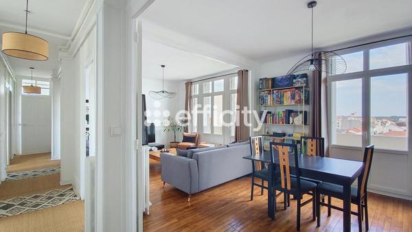Appartement
         4 pièces
        - 91 m² 283 500 €*