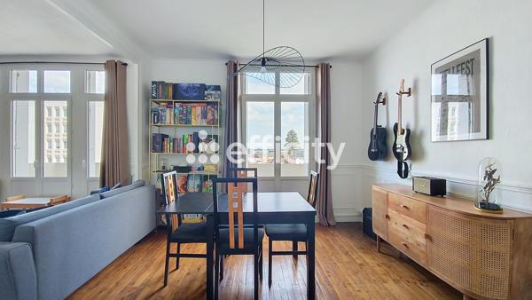 Appartement
         4 pièces
        - 91 m² 283 500 €*