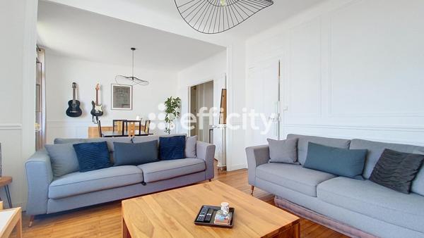 Appartement
         4 pièces
        - 91 m² 283 500 €*