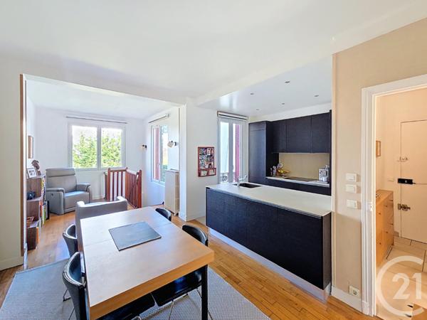 Appartement F4 à vendre  4 pièces - 76,15 m2 LE KREMLIN BICETRE - 94