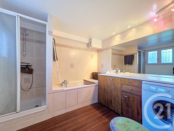 Appartement F4 à vendre  4 pièces - 76,15 m2 LE KREMLIN BICETRE - 94