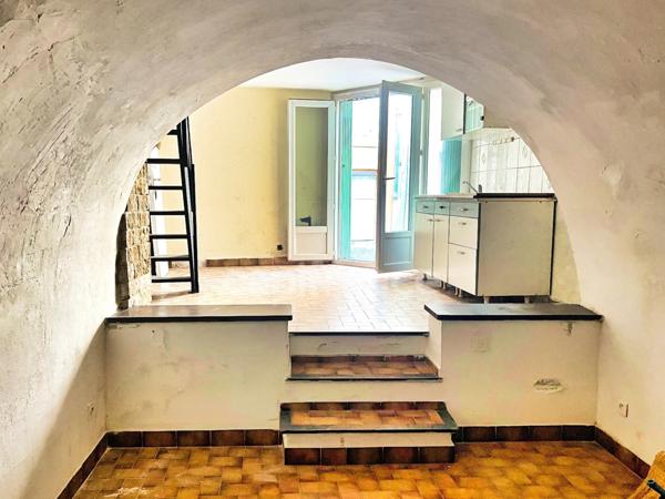 À vendre Maison de Village 3 pièces 2 chambres 46m2 CERESTE (04)