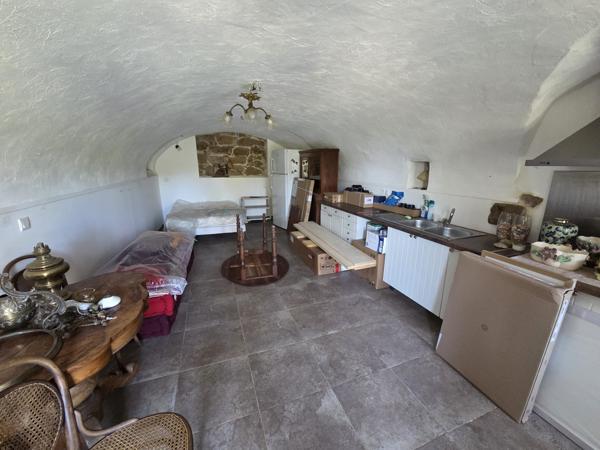 Maison de village authentique avec jardin à Bilia – 114 m² sur 3 niveaux Bilia (20100)