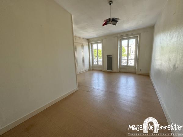 Location Studio - 25m² -* Centre-ville de JARNAC