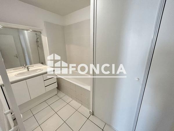 Location Appartement 3 pièces 64 m² - 69 BD RABATEAU Marseille 13008