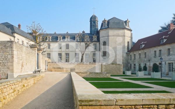 Stationnement à louer    11 m2 Senlis