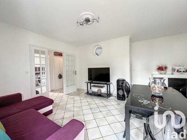 Appartement 4 pièces de 83 m² à Combs-la-Ville (77380)