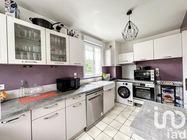 Appartement 4 pièces de 83 m² à Combs-la-Ville (77380)
