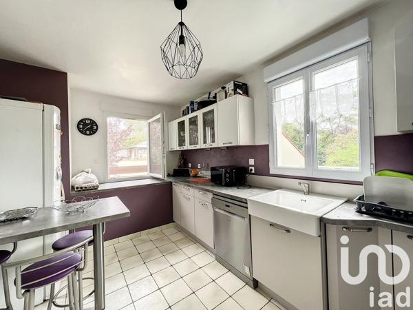 Appartement 4 pièces de 83 m² à Combs-la-Ville (77380)