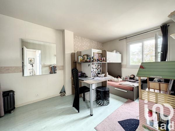 Appartement 4 pièces de 83 m² à Combs-la-Ville (77380)