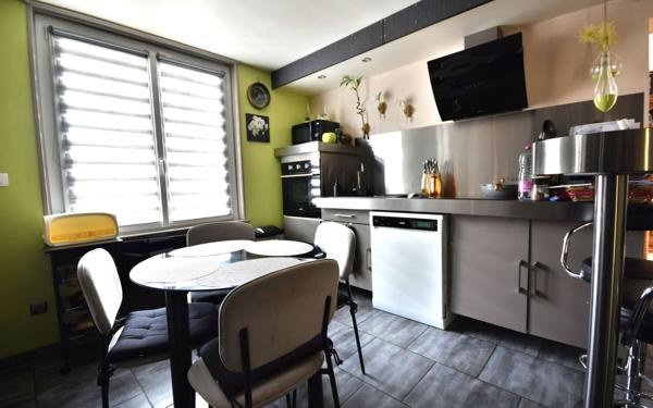 Maison à vendre    3 pièces •  Long