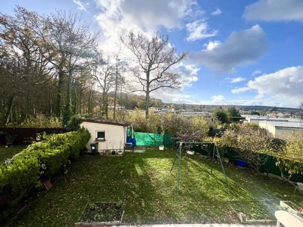 maison 5 pièces-4 chambres-garage-jardin avec cabanon
