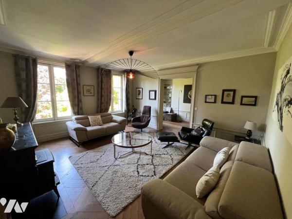 RARE A LA VENTE ORBEC MAISON DE CARACTERE AUX PRESTATIONS DE QUALITES AVEC TRES BEAU PARC ARBORE