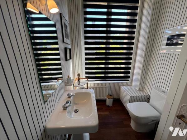 RARE A LA VENTE ORBEC MAISON DE CARACTERE AUX PRESTATIONS DE QUALITES AVEC TRES BEAU PARC ARBORE