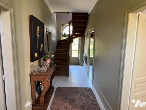 RARE A LA VENTE ORBEC MAISON DE CARACTERE AUX PRESTATIONS DE QUALITES AVEC TRES BEAU PARC ARBORE