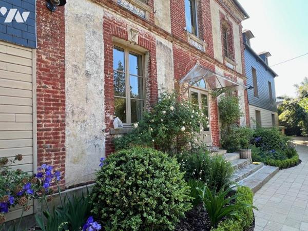 RARE A LA VENTE ORBEC MAISON DE CARACTERE AUX PRESTATIONS DE QUALITES AVEC TRES BEAU PARC ARBORE