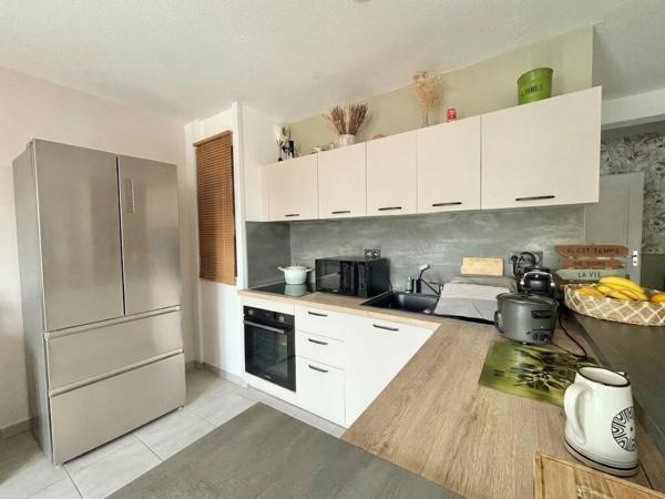 Bel appartement T2 au calme avec terrasse sur les hauteurs de St Esprit
