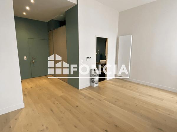 Location Studio 30.4 m² - 70 BIS AVENUE JEAN GUITON La Rochelle 17000