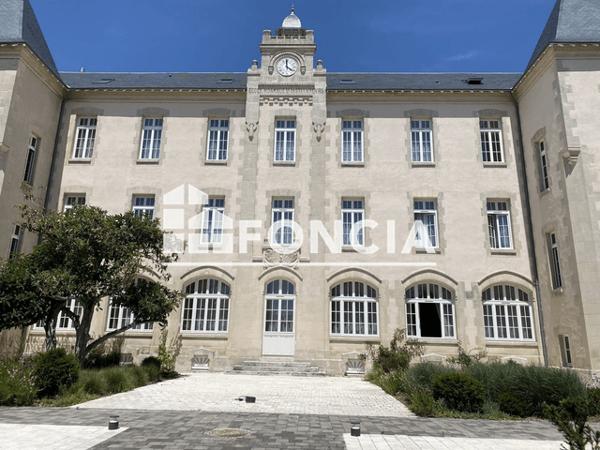 Location Studio 30.4 m² - 70 BIS AVENUE JEAN GUITON La Rochelle 17000