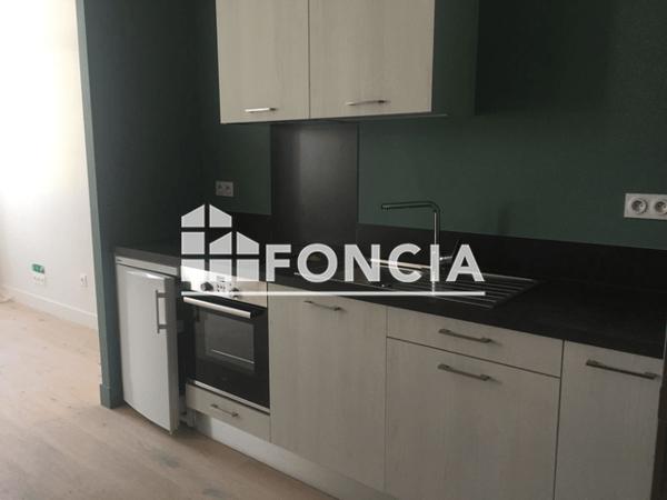 Location Studio 30.4 m² - 70 BIS AVENUE JEAN GUITON La Rochelle 17000