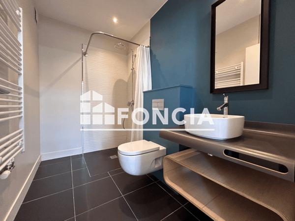 Location Studio 30.4 m² - 70 BIS AVENUE JEAN GUITON La Rochelle 17000