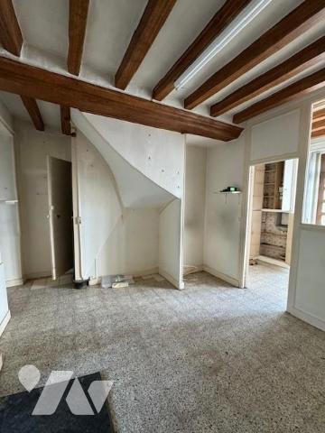 MAISON ANCIENNE A RESTAURER 