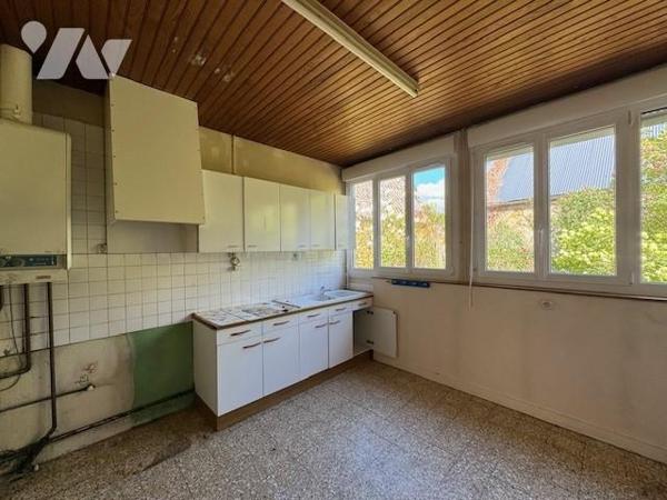 MAISON ANCIENNE A RESTAURER 